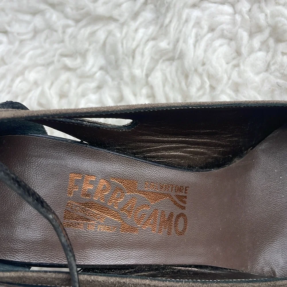 Salvatore Ferragamo Taupe/Black Suede & Embossed Leather Women's Pumps 6.5 - Picture 15 of 16